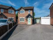 3 Bedroom House Leigh Greater Manchester 92904890