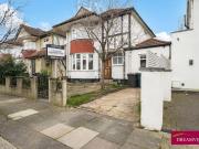 3 Bedroom House London Greater London 90284935