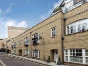 3 Bedroom House London Greater London LS97641857