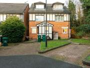 3 Bedroom House London London 87555674