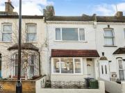 3 Bedroom House Londres Greater London 90852676