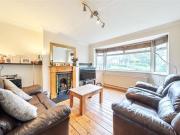 3 Bedroom House Londres Greater London 90877241