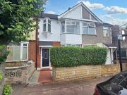 3 Bedroom House Londres Greater London 98119125