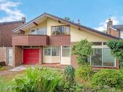 3 Bedroom House Macclesfield Cheshire East 90056860