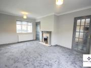 3 Bedroom House Mid Terrace To Let