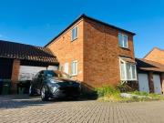 3 Bedroom House Milton Keynes Milton Keynes 92824316