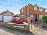 3 Bedroom House Mold Flintshire 90492052
