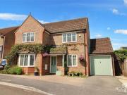 3 Bedroom House Newbury West Berkshire 95090267