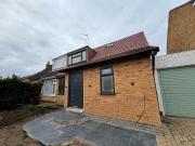 3 Bedroom House Northampton Northamptonshire 99925136