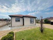 3 bedroom house on the market in alliance