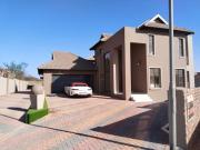 3 bedroom house on the market in bendor