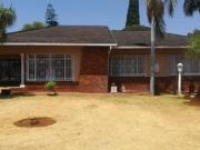 3 bedroom house on the market in sin. 3 bedroom house on the market in sin.