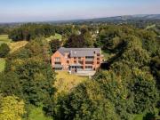 3 Bedroom House Prestbury Gloucestershire 92823917