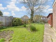 3 Bedroom House Reigate Surrey 90492312