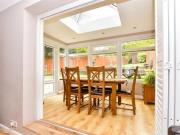 3 Bedroom House Reigate Surrey 93121459