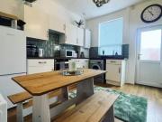 3 bedroom house share for rent in Hatfield Road, Bolton, BL1