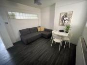 3 bedroom house share to rent