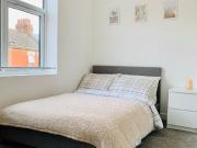 3 bedroom house share to rent