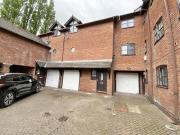 3 Bedroom House Stockport Greater Manchester 93925441