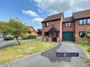 3 Bedroom House Stoke On Trent Staffordshire 93414440