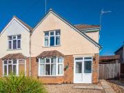 3 Bedroom House Stratford Upon Avon Warwickshire 97029458