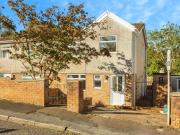 3 Bedroom House Swansea Swansea 95660526