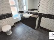 3 Bedroom House Terraced To Let