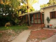 3 bedroom house to let capital park.