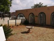3 BEDROOM HOUSE TO LET IN FLORIDA NORTH