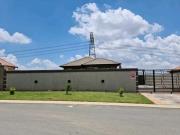 3 bedroom house to rent in blue hill.