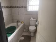 3 Bedroom House To Rent in Ivy Park
