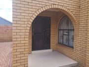 3 Bedroom House To Rent in Protea North