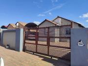 3 Bedroom House to rent in Rosslyn Gardens