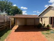 3 Bedroom House to rent Uitsig