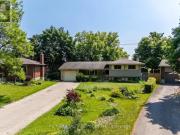 3 Bedroom House Waterloo ON 93079697
