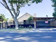 3 bedroom house with 2 granny flats.