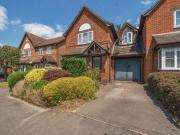 3 Bedroom House Wokingham Wokingham 95268497