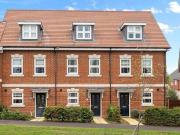 3 Bedroom House Wokingham Wokingham 97359714
