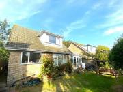 3 Bedroom Link Detached House For Rent In Staines upon...