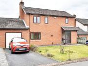 3 bedroom link detached house for sale