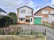 3 bedroom link detached house for sale