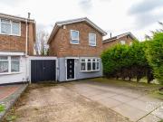 3 bedroom link detached house for sale