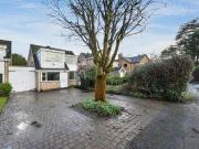 3 bedroom link detached house for sale