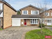 3 bedroom link detached house for sale