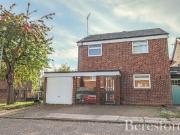 3 bedroom link detached house for sale