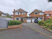 3 bedroom link detached house for sale