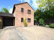 3 bedroom link detached house for sale