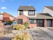 3 bedroom link detached house for sale