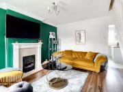 3 bedroom link detached house for sale