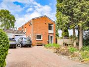 3 bedroom link detached house for sale
